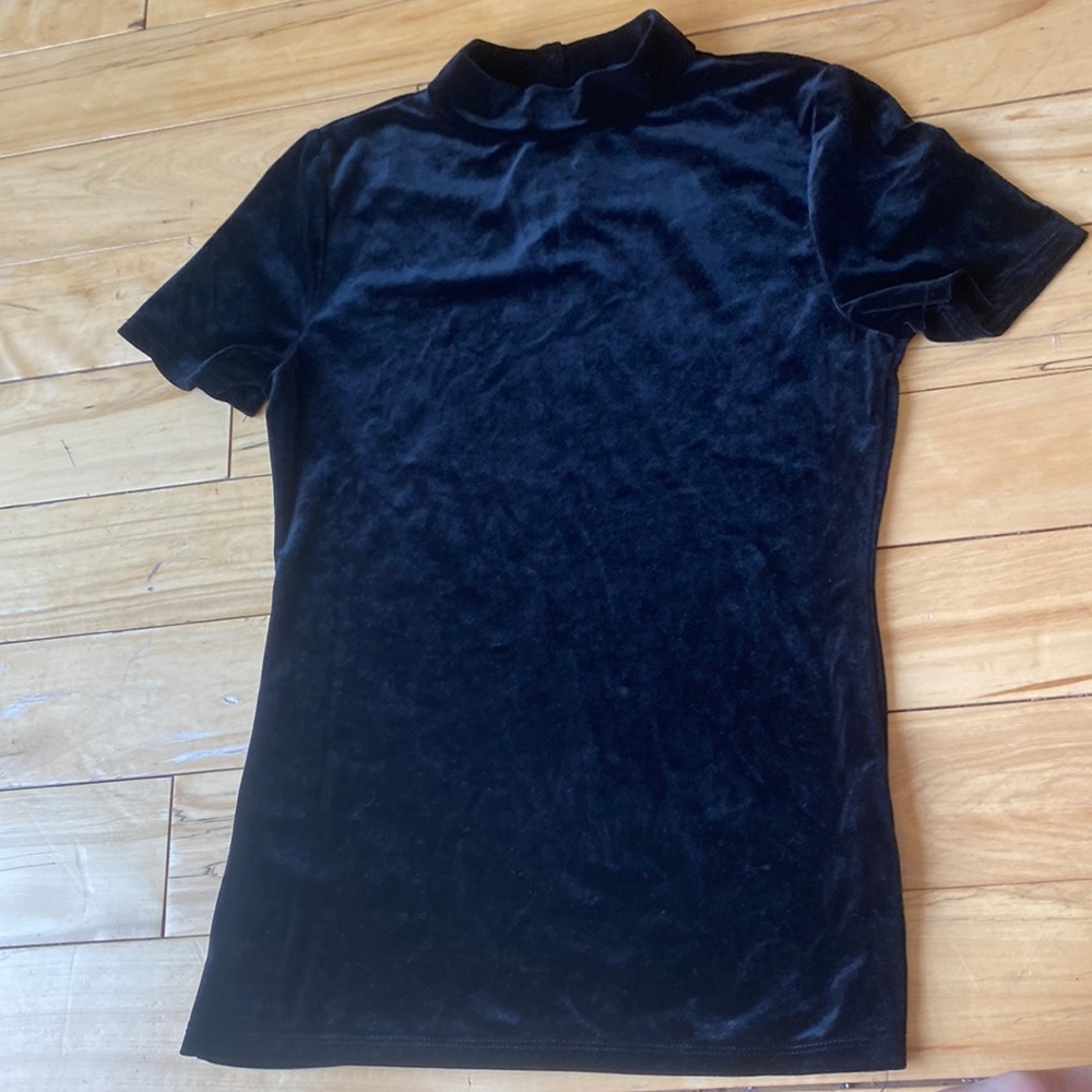 Black velvet turtleneck short sleeve